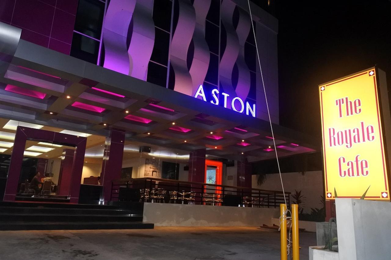 Aston Ketapang City Hotel Exterior photo